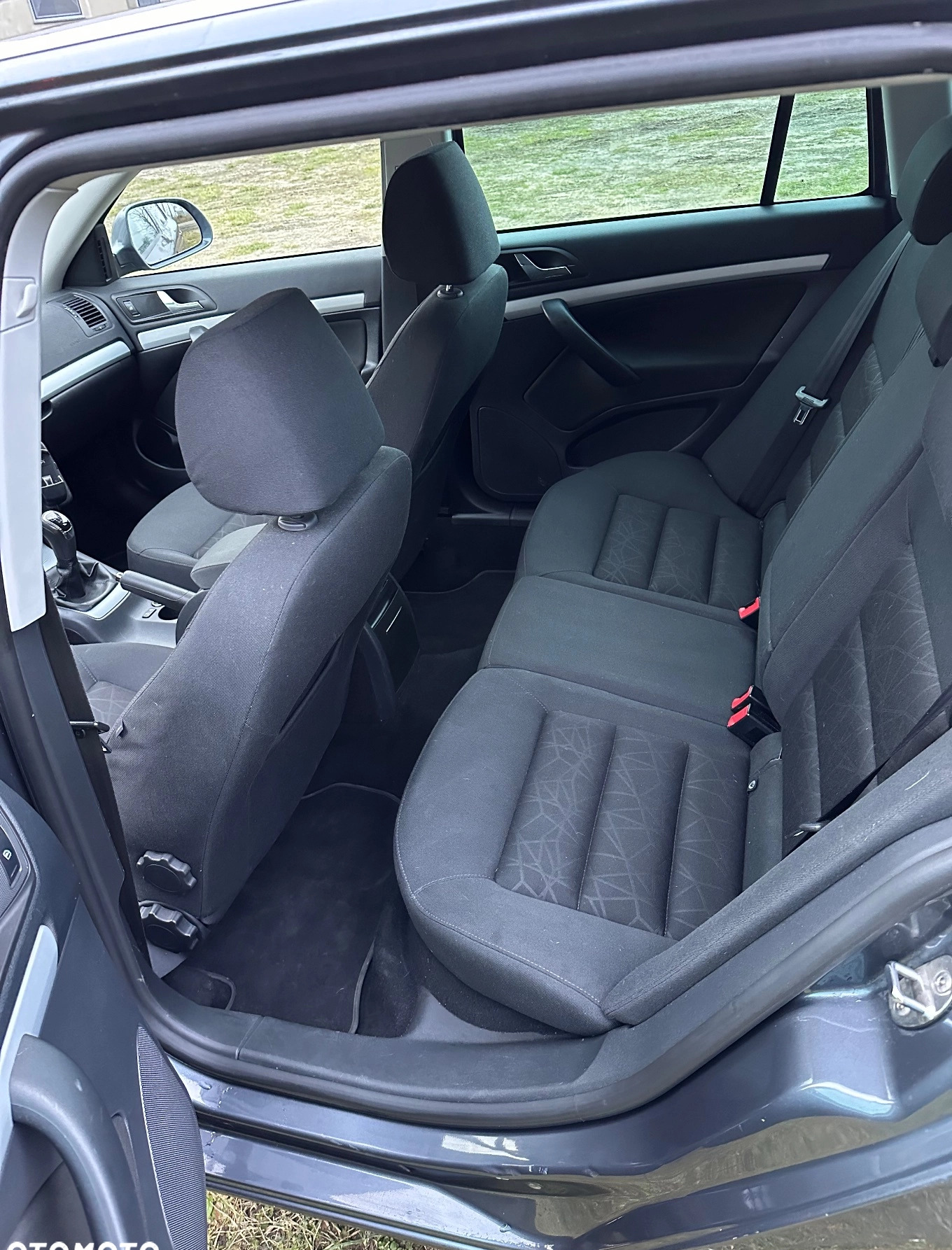 Skoda Octavia cena 21500 przebieg: 289750, rok produkcji 2011 z Międzychód małe 106